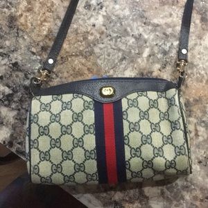 Vintage Gucci crossbody
